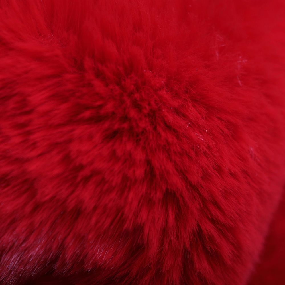 Fourrure rouge flamboyant | Collection Intemporels - Marque de Tapis de luxe en fourrure synthétique pour chien et chat