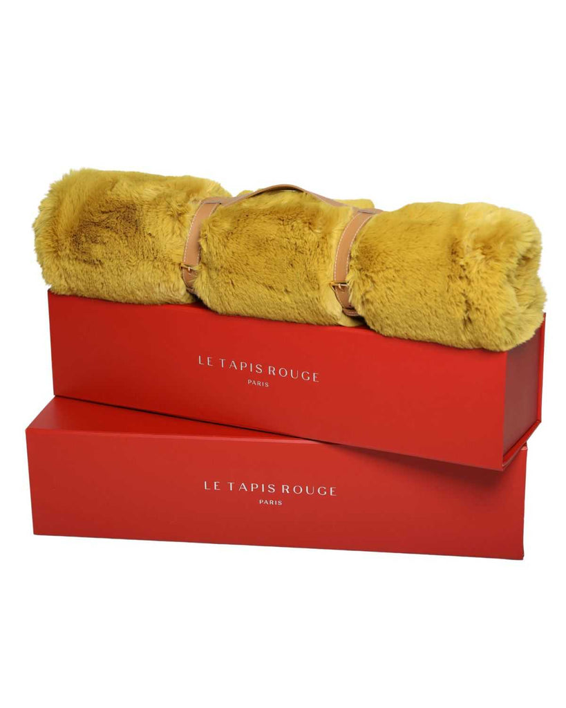 Le Tapis New York | Le Tapis Rouge Paris | Luxury synthetic fur rug for dogs and cats