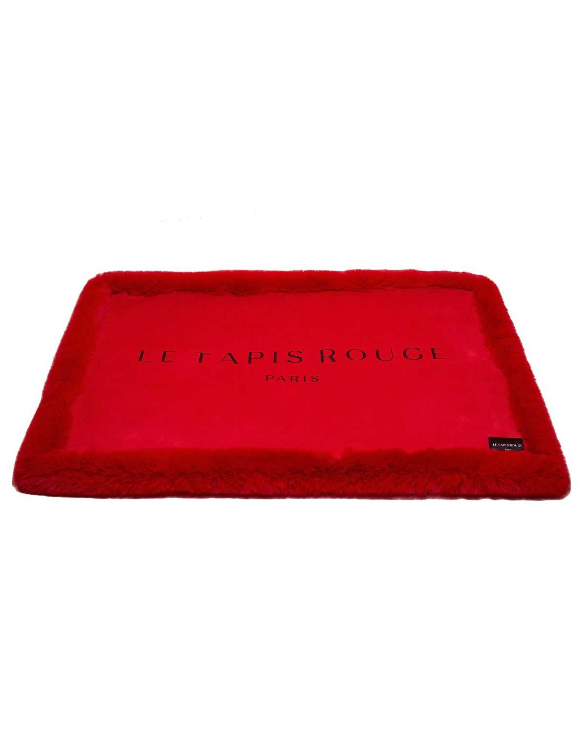 Le Tapis Paris | Le Tapis Rouge Paris | Tapis de Luxe pour chien et chat en fourrure synthétique